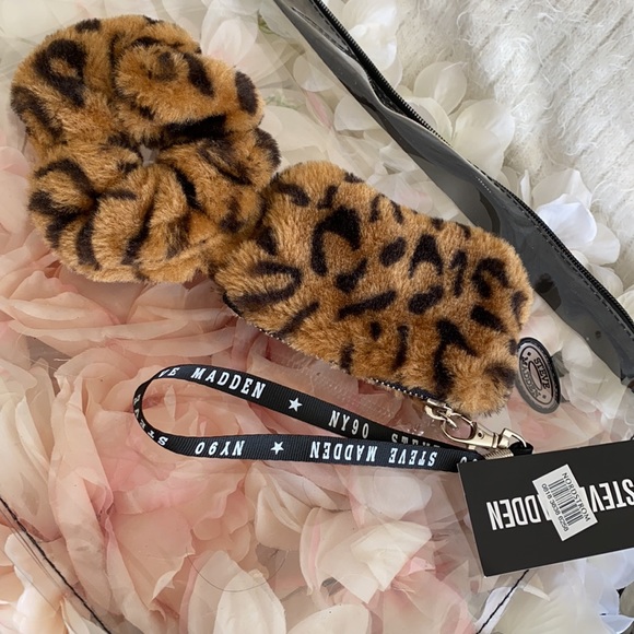 New ! Steve Madden sets slippers sz 7 - Picture 2 of 5